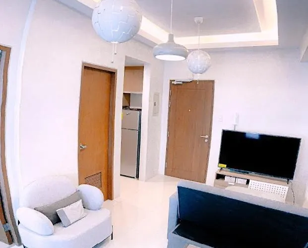 Homey 1bedroom Bgc - Minimum 2 Nights Apartment *
