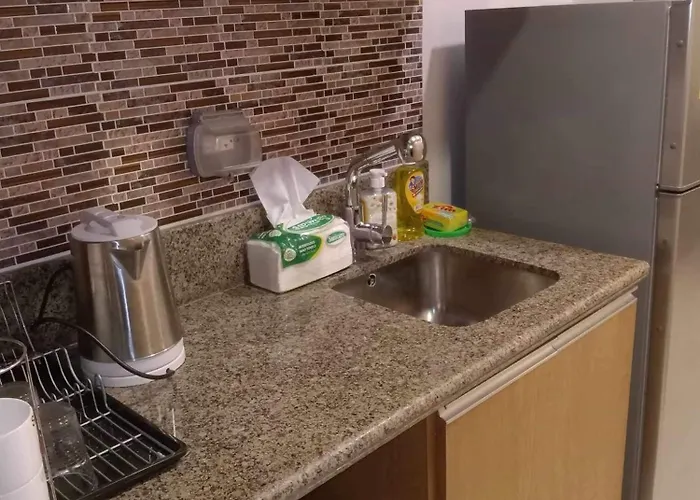 Homey 1bedroom Bgc - Minimum 2 Nights * Manila