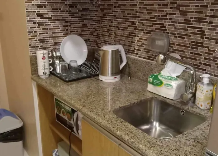 Homey 1bedroom Bgc - Minimum 2 Nights Manila